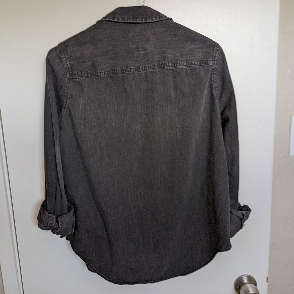 Universal Threads button up - Picture 2 of 3